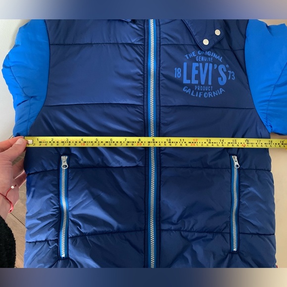 Like⭐️NEW⭐️LEVI’S BOYS Blue Puffer Winter Down Jacket •Fleece Lining •Medium - Picture 10 of 11